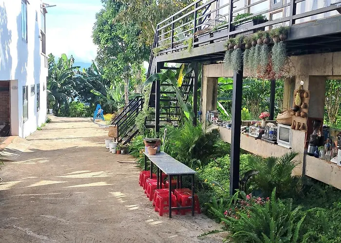 Homestay Container Bee Home Di Linh